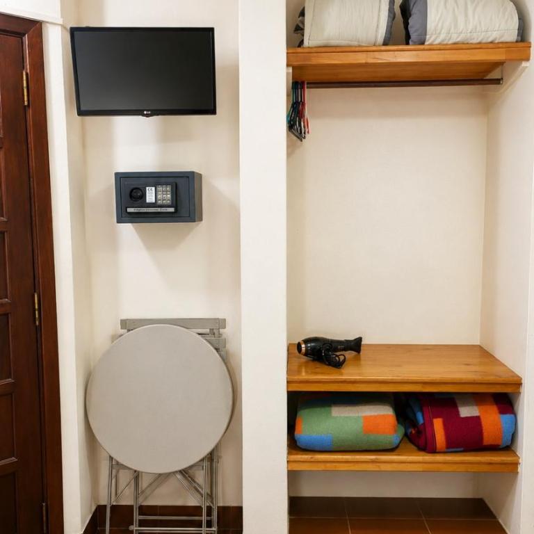 Hospedaje Los Vencejos - Twin Room with Private Bathroom - 6
