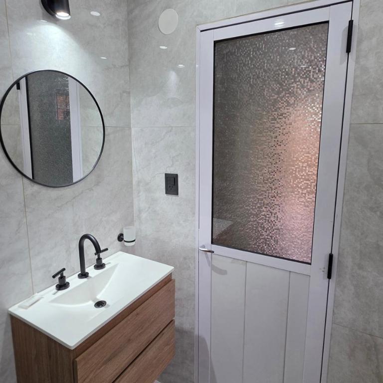 Hospedaje Los Vencejos - Double Room with Private Bathroom - 12