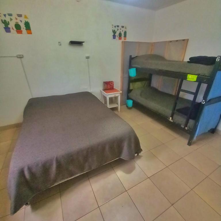 Huaka Hostel - Habitación Cuádruple con baño privado - 4