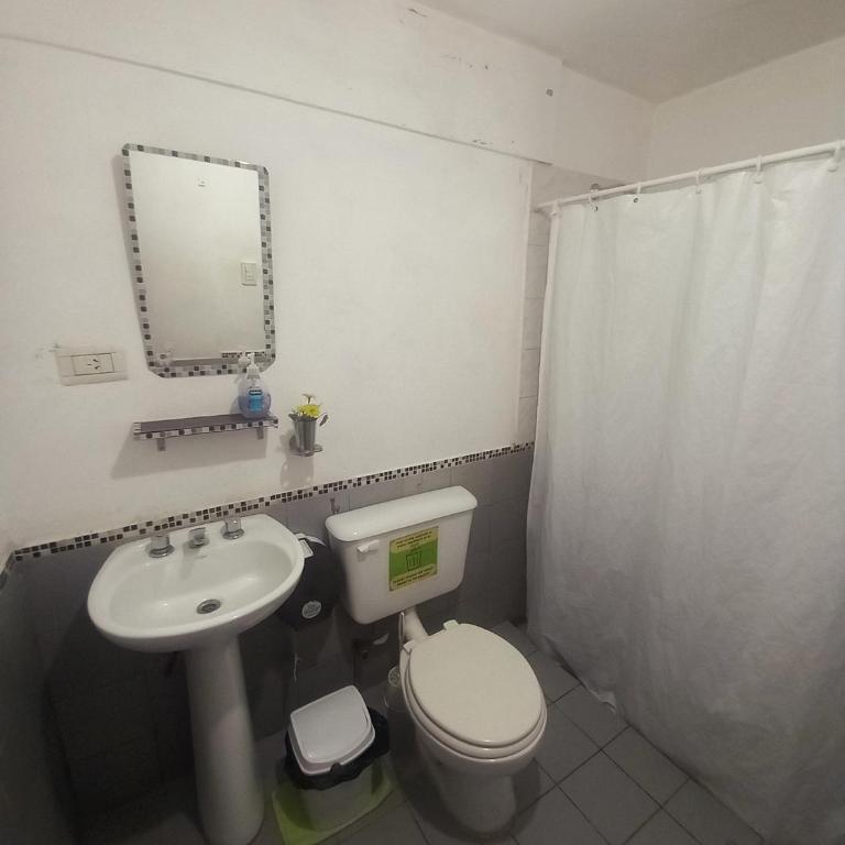 Huaka Hostel - Habitación Cuádruple con baño privado - 2