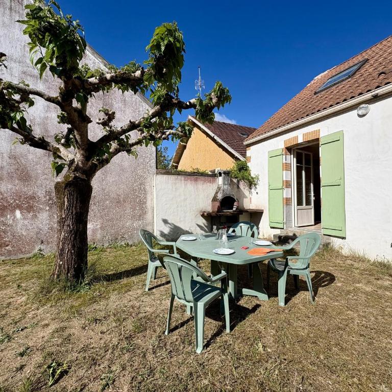 Maison spacieuse proche plage - 7 pers. - FR-1-323-611 - Maison de Vacances - 25
