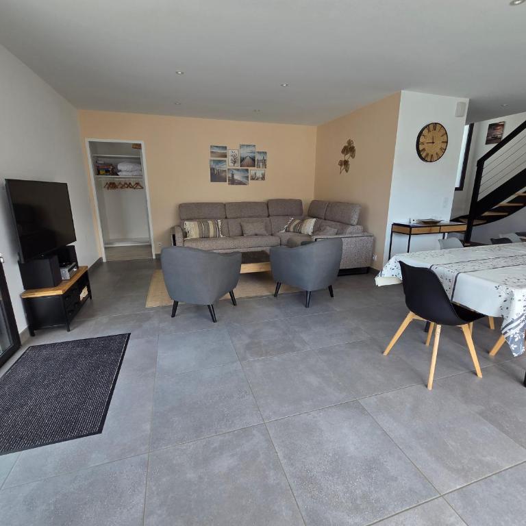 Villa neuve 130m² avec piscine chauffée, 4 chambres - FR-1-194-321 - Vacation Home - 3