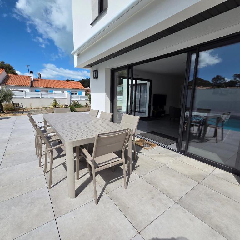 Villa neuve 130m² avec piscine chauffée, 4 chambres - FR-1-194-321 - Vacation Home - 30