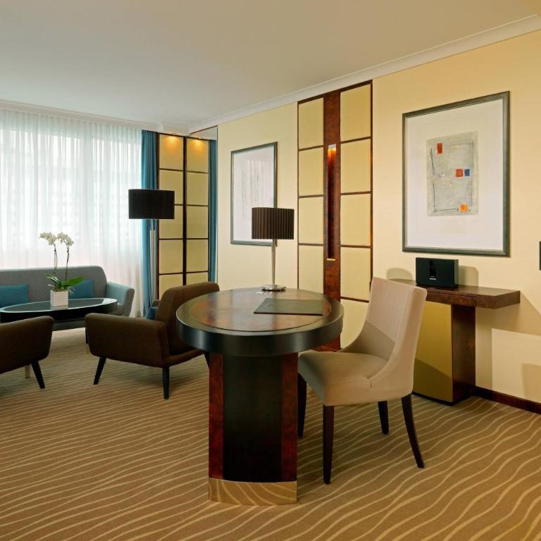 The Westin Grand Munich - Suite Westin mit 1 Schlafzimmer und 1 Kingsize-Bett - 2