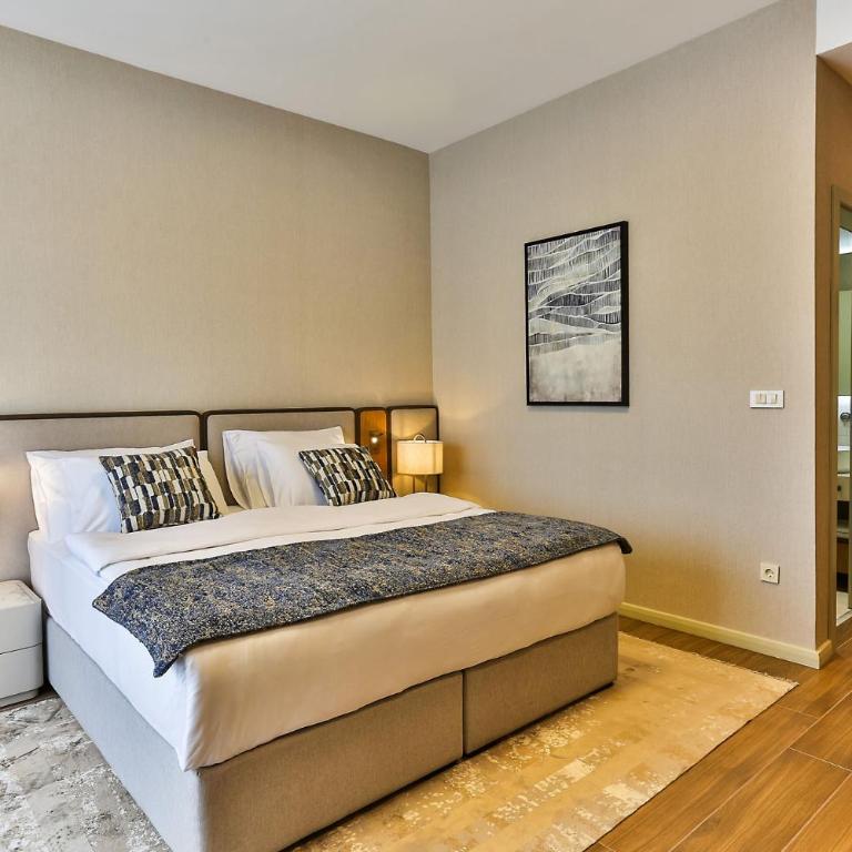 Hotel Harmony by Aycon - Deluxe Double Room with Extra Bed - 2