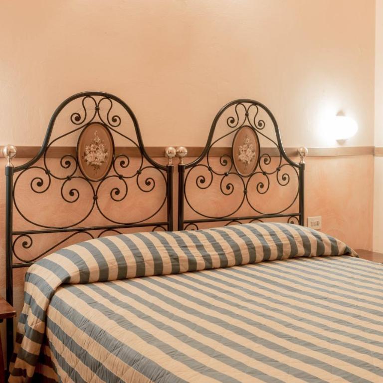 Hotel Monica - Double or Twin Room - 2