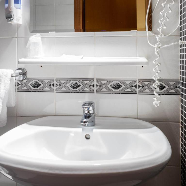 Hotel Monica - Single Room - 3