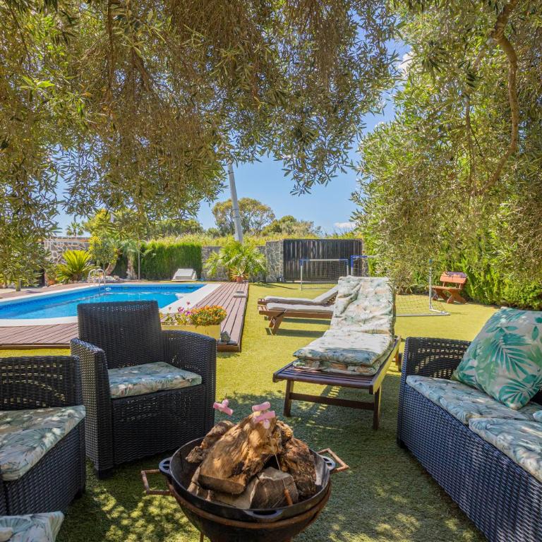 Beach Villa Pool, Sauna, Pool Table 13 Guests - Villa - 42
