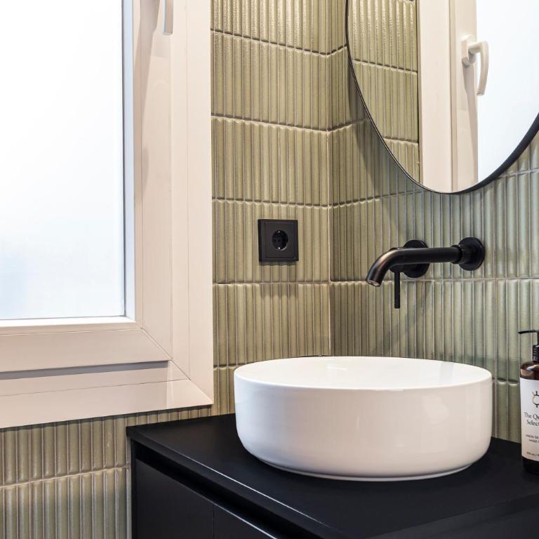 Queen's Chamberí Boutique - Alojamiento corta estancia - Double Room with Private Bathroom - 2
