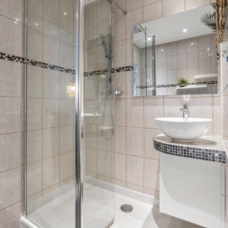 Port de Nice, Clim, Wifi et calme - Appartement 1 Chambre - 3