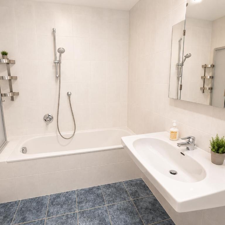 Innsbruck City View Apartment with 2 Bedrooms - Appartamento con 2 Camere da Letto - 9