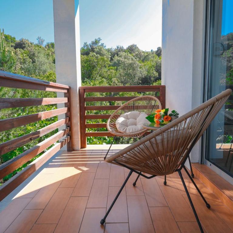 Lighthouse Residence Tivat - Obala Đuraševića - Apartman sa 2 Spavaće Sobe, Balkonom i Pogledom na More - 8