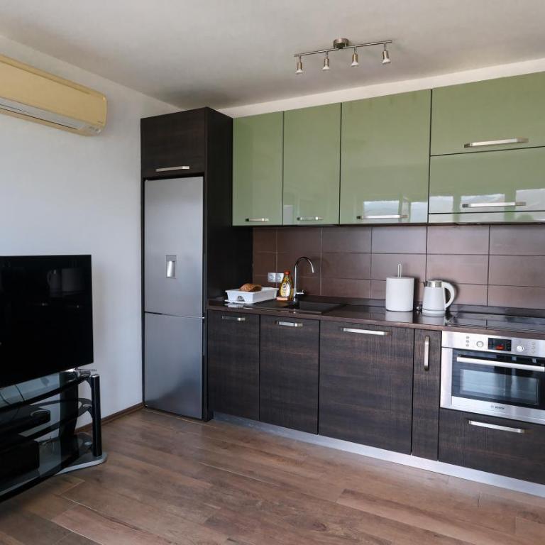 Lighthouse Residence Tivat - Obala Đuraševića - Apartman sa 2 Spavaće Sobe, Balkonom i Pogledom na More - 11