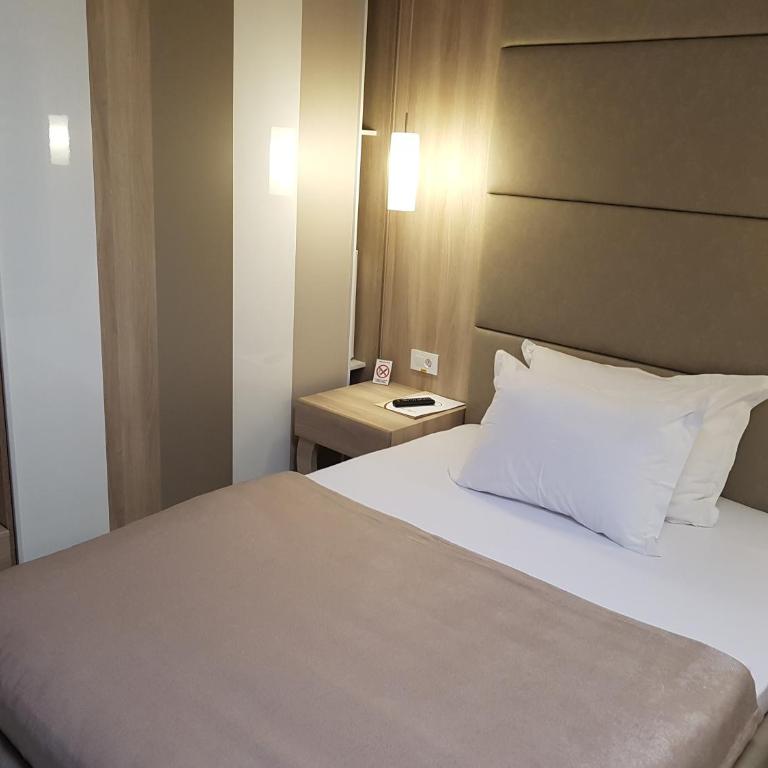 Hotel Crystal Light - Jednokrevetna Soba - 2