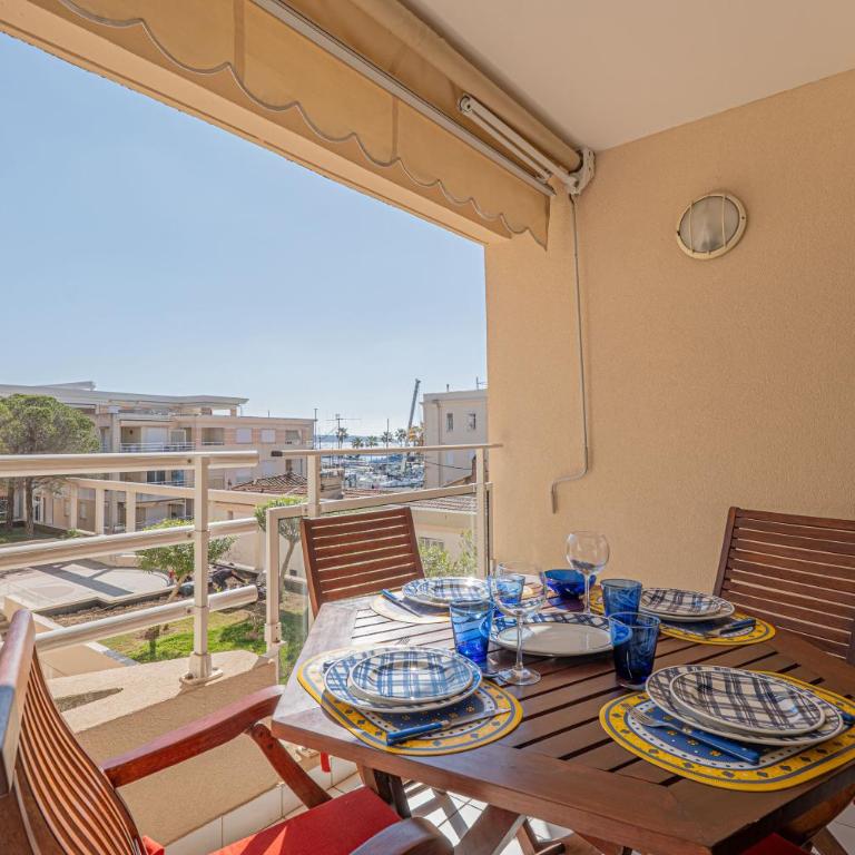 Lovely Seaside Golfe Juan - Marina - Pool - Garage - Appartement 1 Chambre avec Balcon et Vue sur Mer - 1