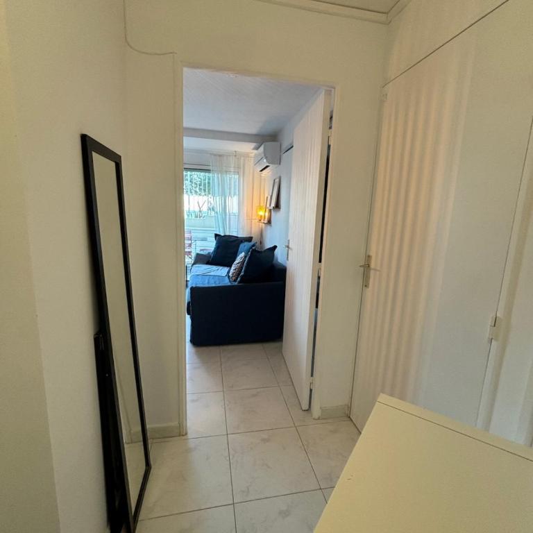 Charmant T2 jardin face à la mer Vallauris - Appartamento con 1 Camera da Letto - 12