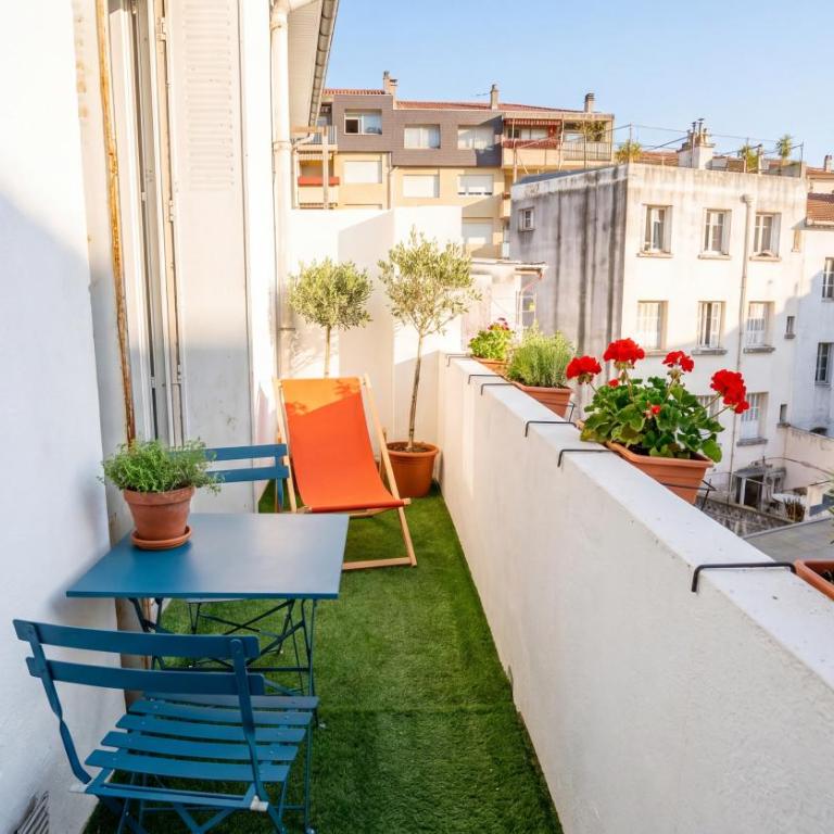 Verdant Oasis - proche du centre - Wifi gratuit - parking à proximité - Appartamento con 1 Camera da Letto - 14