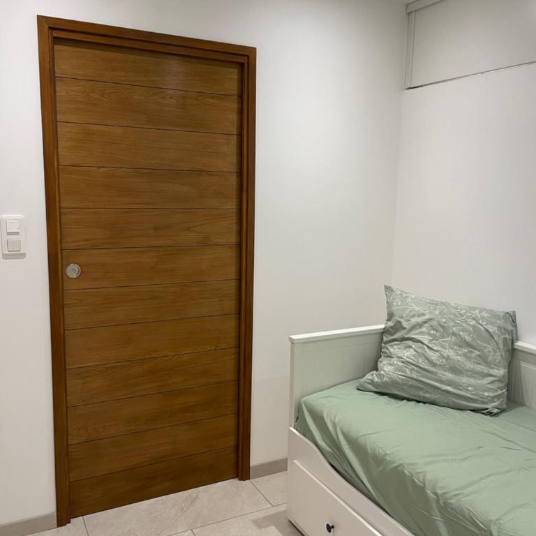 Rez de villa Peymeinade - Maison 1 Chambre - 42