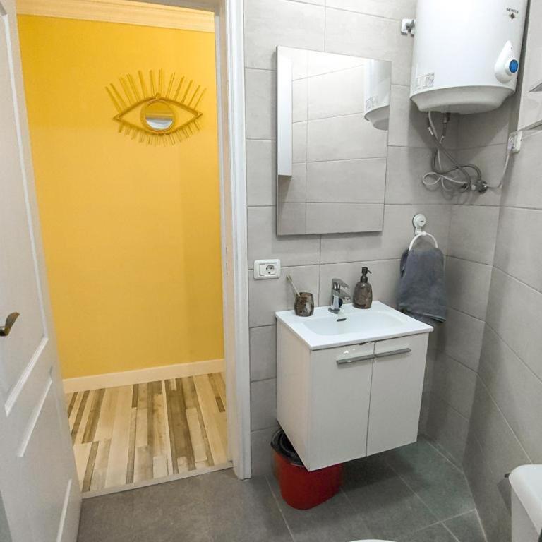 Apartamento en Calle Heraclio Sánchez - Apartamento de 1 dormitorio - 23