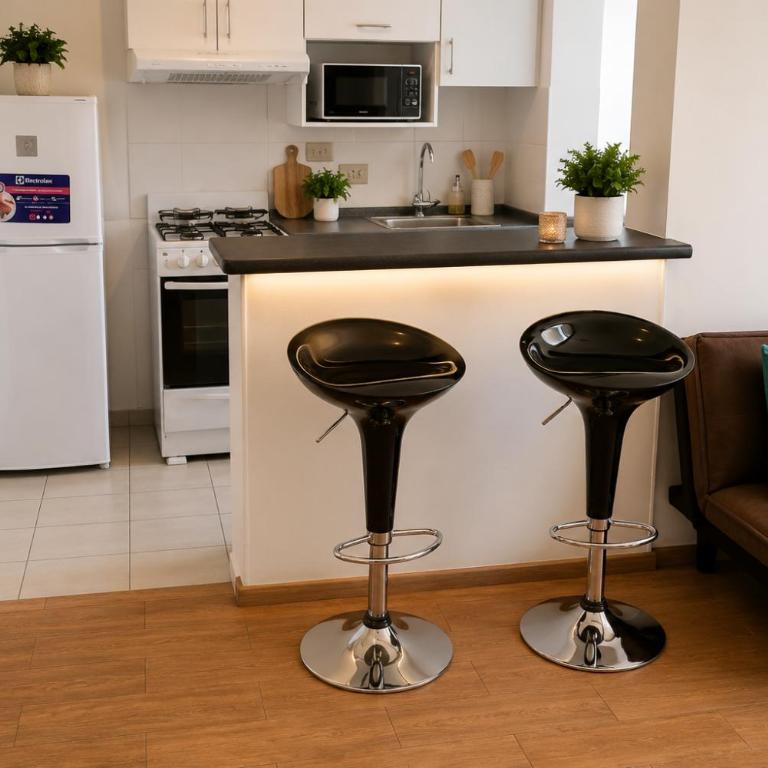 Modern & Comfortable near Town Lima - Three-Bedroom Apartment - 10