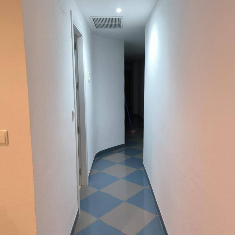 Alojamiento a dos minutos de la feria - Apartamento de 4 habitaciones - 6