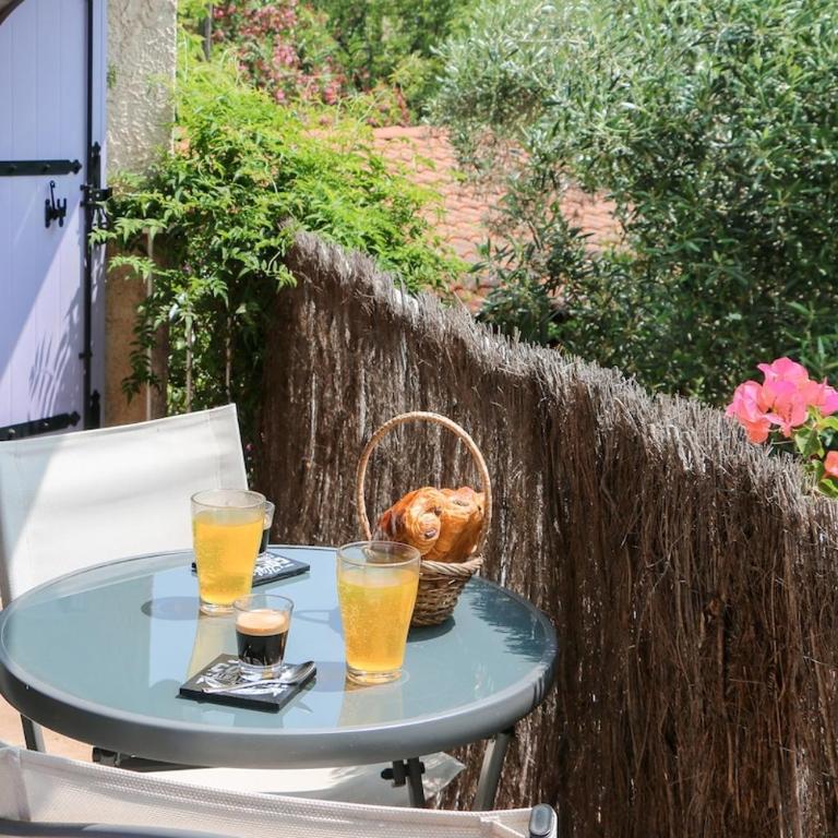 Charmant studio et jardin provencal à Saint-Cyr-sur-mer - Appartement 1 Chambre - 8
