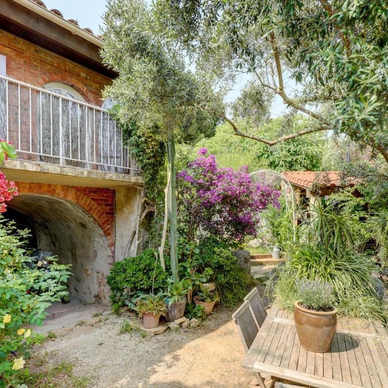 Charmant studio et jardin provencal à Saint-Cyr-sur-mer - Appartement 1 Chambre - 32