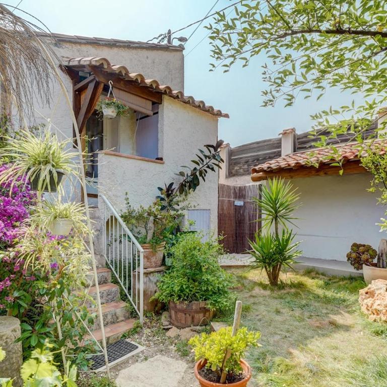 Charmant studio et jardin provencal à Saint-Cyr-sur-mer - Appartement 1 Chambre - 1
