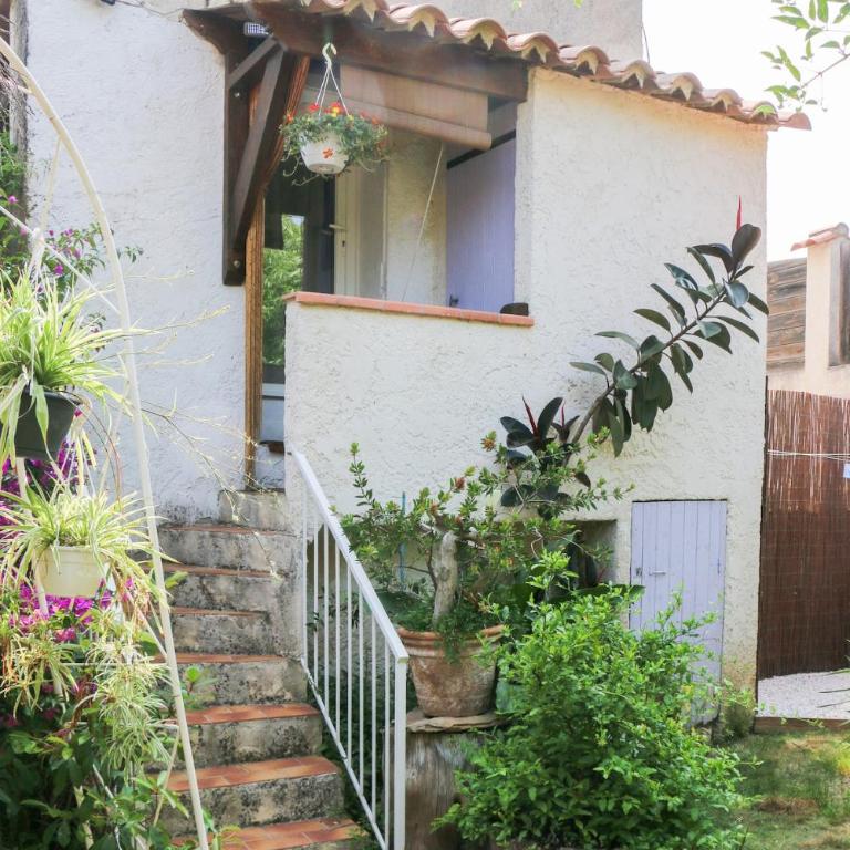 Charmant studio et jardin provencal à Saint-Cyr-sur-mer - Appartement 1 Chambre - 50