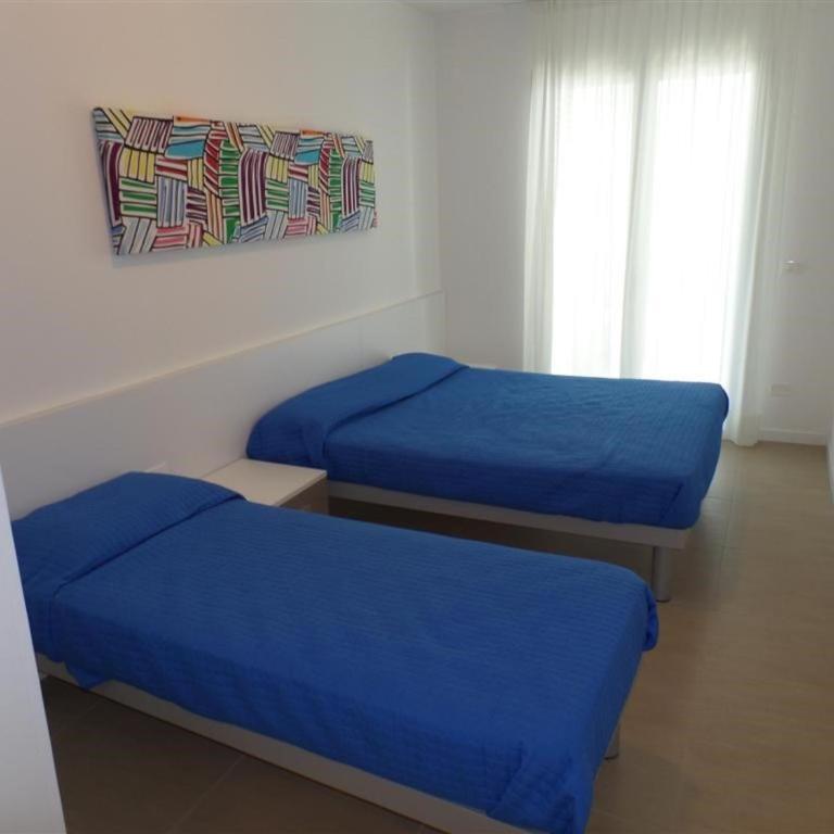 Modern flat with terrace 200m from the beach - Apartment - 5