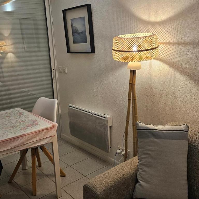 Entre Foret et Ocean - Two-Bedroom Deluxe Apartment with Garden View - 11