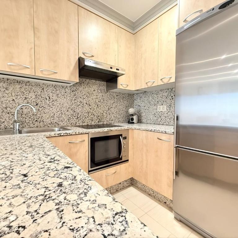 Mediterraneo Real Beach and Pool Cozy Apartment - Apartamento de 1 dormitorio - 9