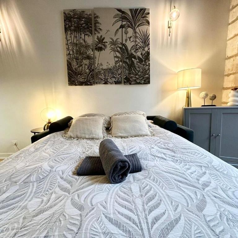 Authentique - studio face basilique Saint-Martin - Appartement 2 Chambres - 3
