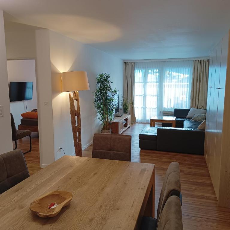 Grosszügige 3 Schlafzimmer Wohnung mit privatem Garten neben Jakobshornbahn - Apartment mit Blick auf die Berge - 2
