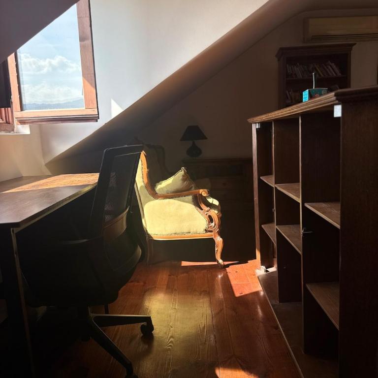 Creative Attic with Terrace & Garden -Podgorica - Apartman sa 1 Spavaćom Sobom - 24