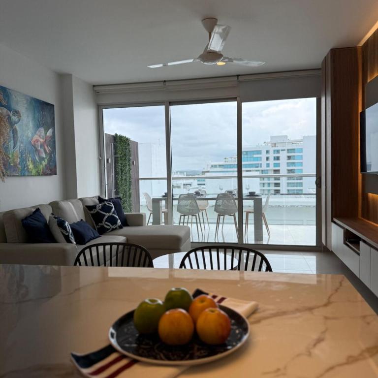 Apartamento exclusivo frente al mar salida directa - Three-Bedroom Apartment - 16