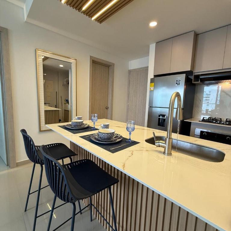 Apartamento exclusivo frente al mar salida directa - Three-Bedroom Apartment - 22