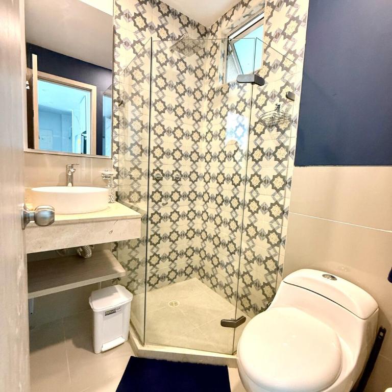 Apartamento exclusivo frente al mar salida directa - Three-Bedroom Apartment - 25