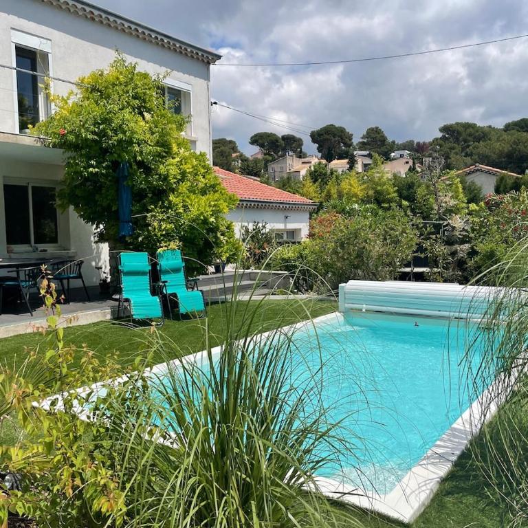 Villa Azur Aix TGV piscineClim parking secure - Villa - 12