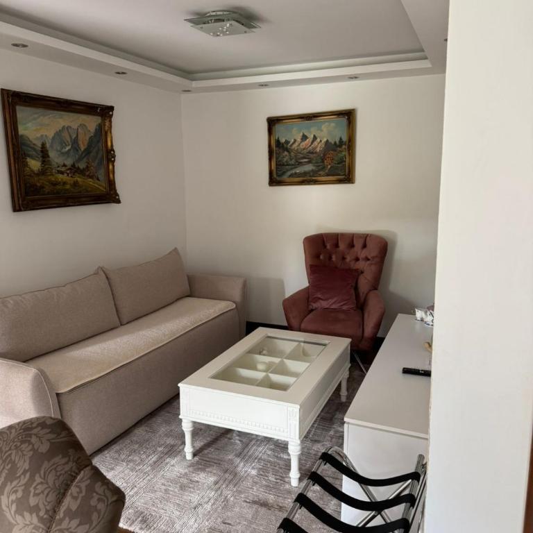 I&G APARTMENTS - One-Bedroom Apartment - 2