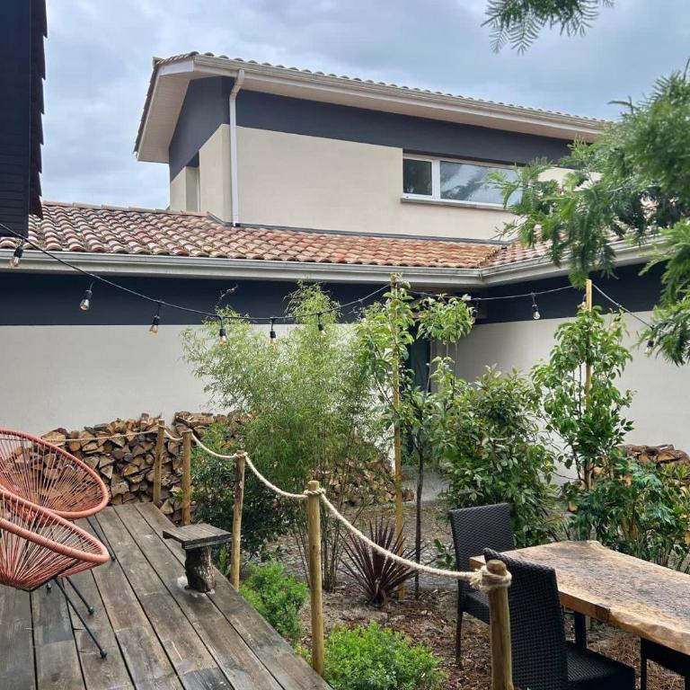 la cabane de la plage au milieu des pins parking privé 300m de la plage - Studio - 14