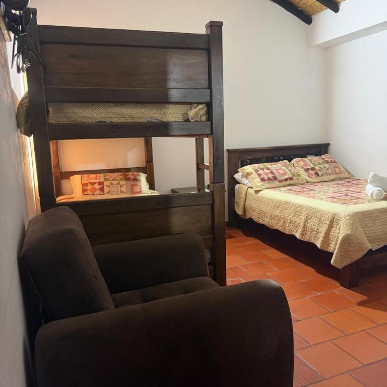 Casa Naturhola 2 - Habitación Cuádruple con baño privado - 4