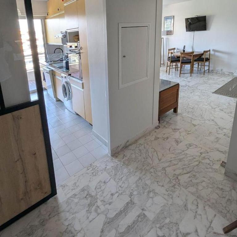 Large Terrace, Sea View, Pool, Top floor, 1Bedroom, Air-conditioned, Parking - Appartement 1 Chambre - 20