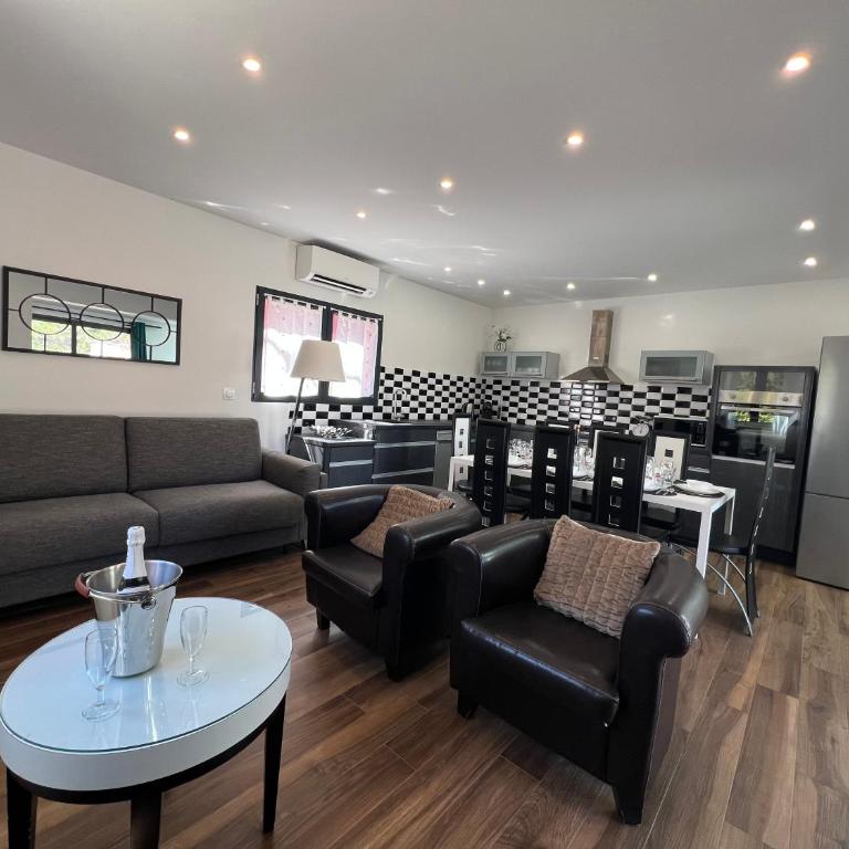 Domaine Baccia Donna - Jacuzzi, Climatisation, Parking privé - Nice Monaco - Appartement en Duplex - 7