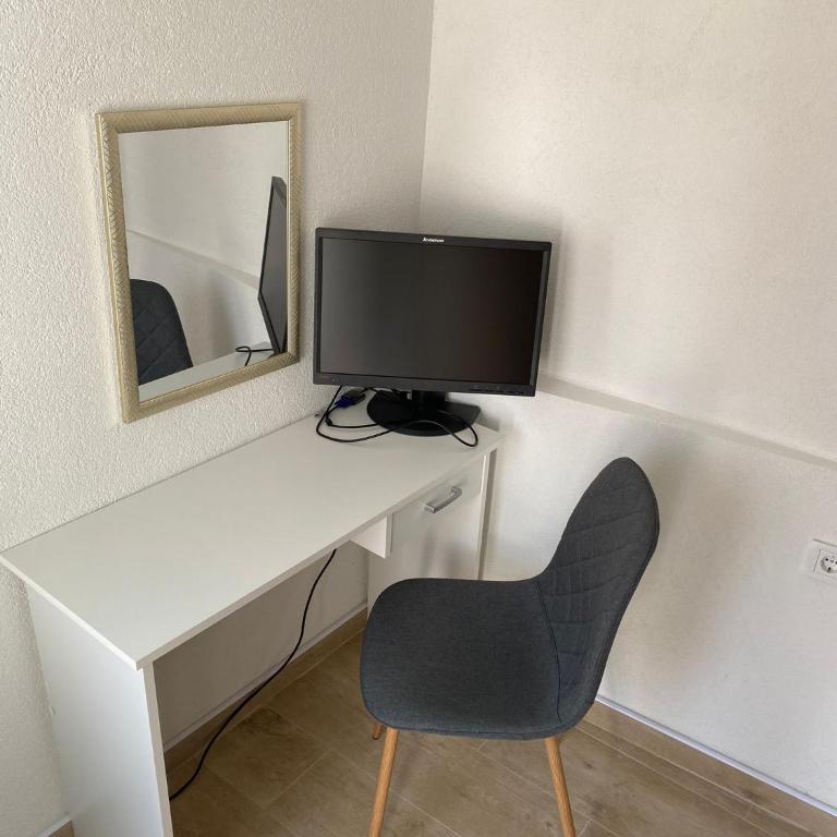 Melrose - One-Bedroom Apartment - 14