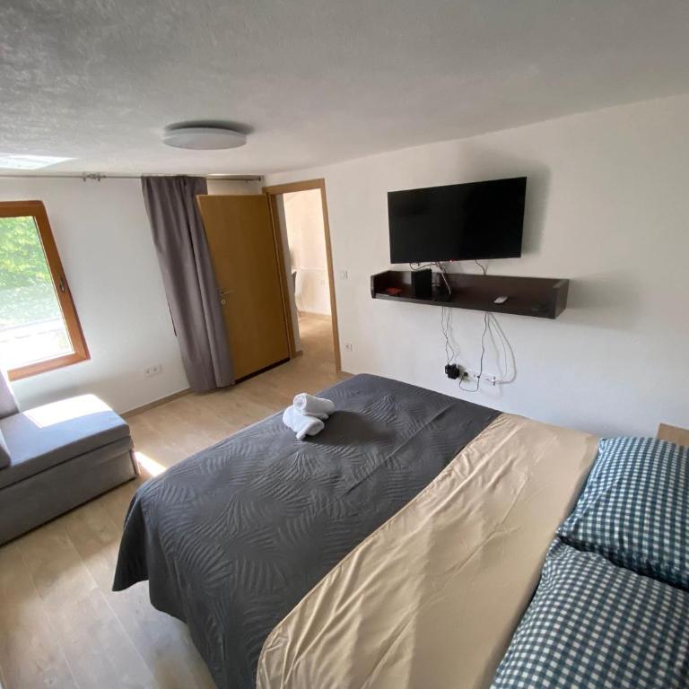 Melrose - One-Bedroom Apartment - 10