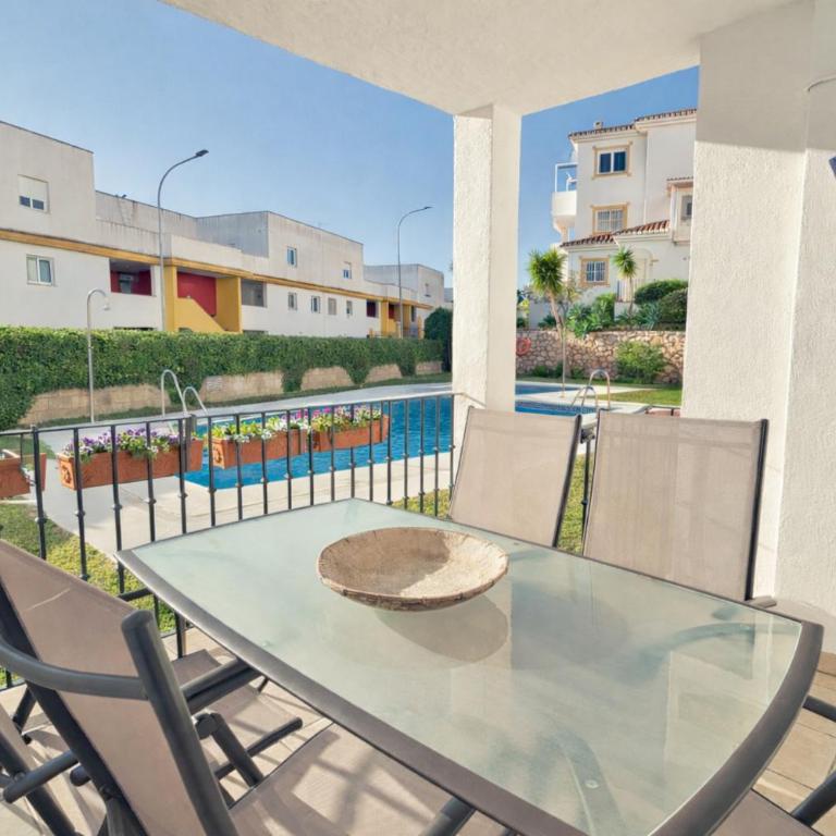 Terrace and pool Bright apartment - Apartamento de 3 dormitorios con balcón - 1