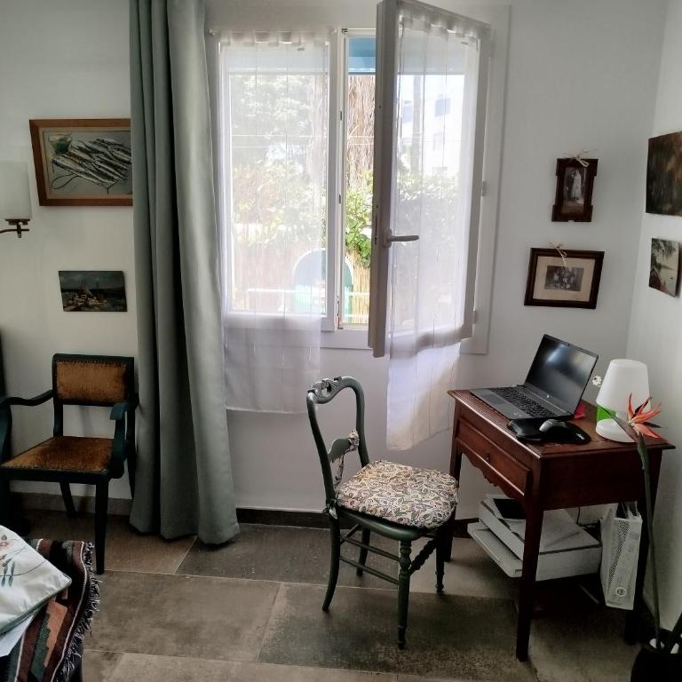T2 350m mer rez de jardin terrasse parking privé - Apartment mit 1 Schlafzimmer - 5