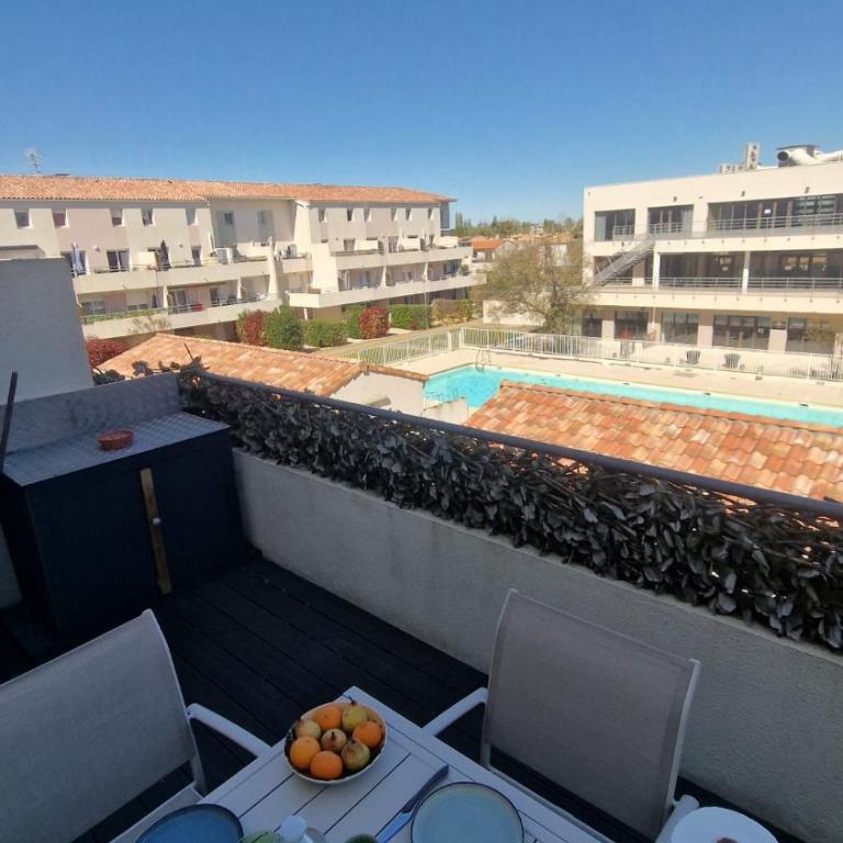 Beau duplex CAP CAMARGUE piscine 4 pers terrasse et parking dans résidence sécurisée - Appartement 2 Chambres - Vue sur Piscine - 3