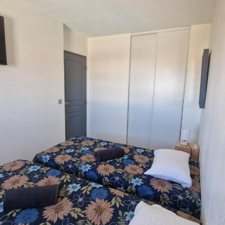 Beau duplex CAP CAMARGUE piscine 4 pers terrasse et parking dans résidence sécurisée - Appartement 2 Chambres - Vue sur Piscine - 76